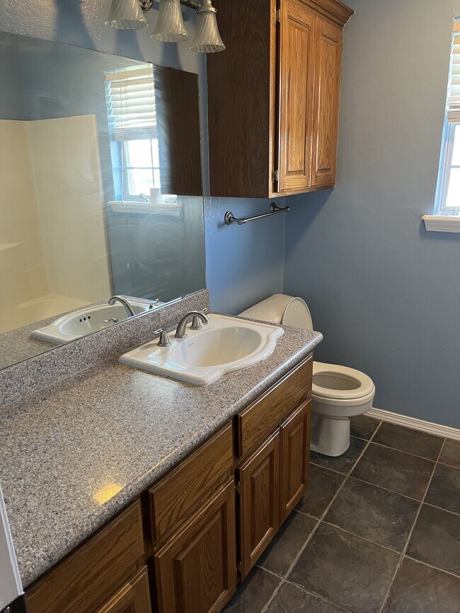 Building Photo - 68 Apple Creek Dr