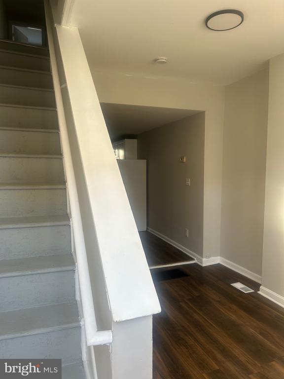 Building Photo - 3510 Mt Pleasant Ave