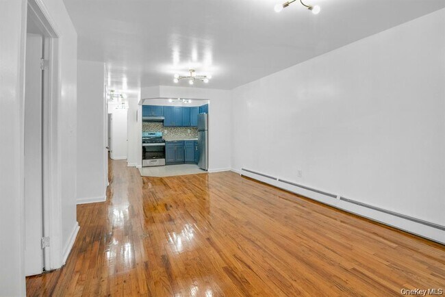 Building Photo - 523 E 148th St