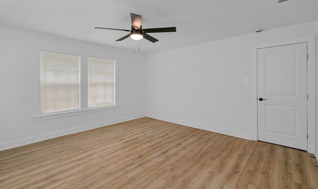 Building Photo - Newly renovated 3-bedroom, 2-bath in Waco - Available NOW!