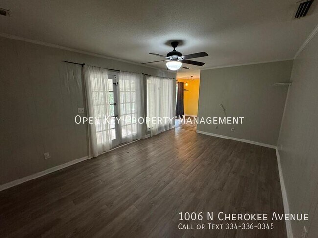 Building Photo - 1006 N Cherokee Ave