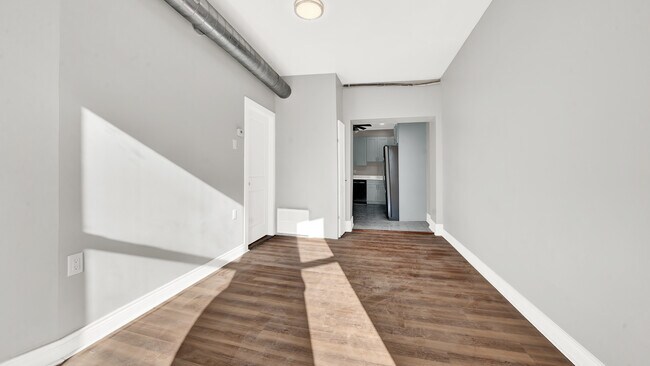 Building Photo - 2756 W 24th St