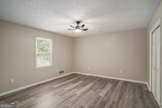 Building Photo - 9285 Cedar Ridge Dr NW