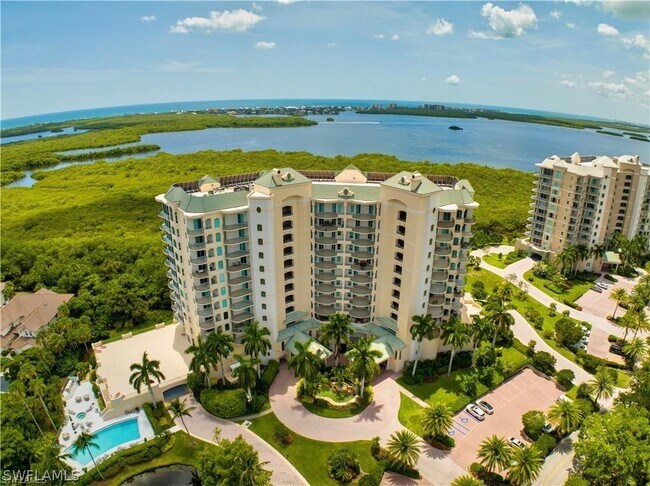 Building Photo - 4801 Island Pond Ct
