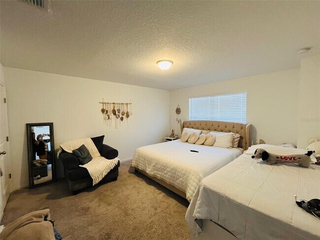 Building Photo - 2149 Treasure Hill St