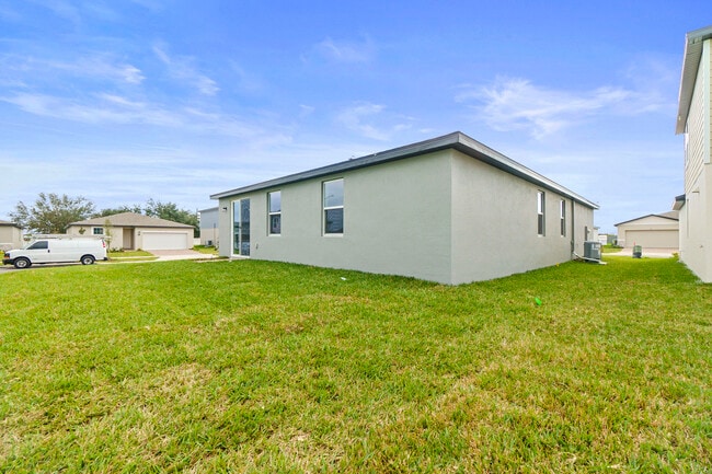 Building Photo - 121 Towns Cir