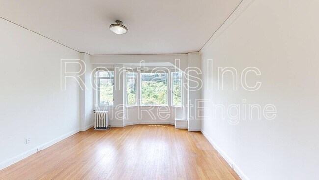 Building Photo - 2236 Hyde St