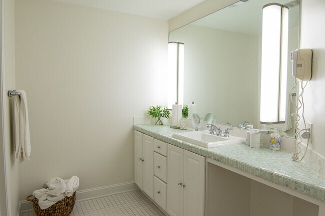 Building Photo - COMING SOON! Luxury Living w/ Pool In Bren...
