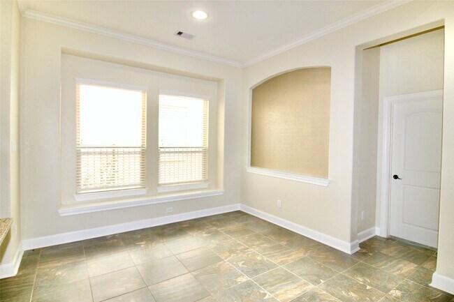 Building Photo - 24115 Via Privato Dr