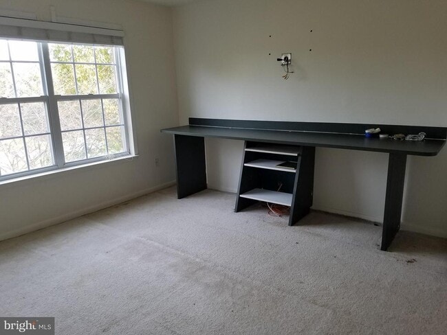 Building Photo - 21227 Delevan Way