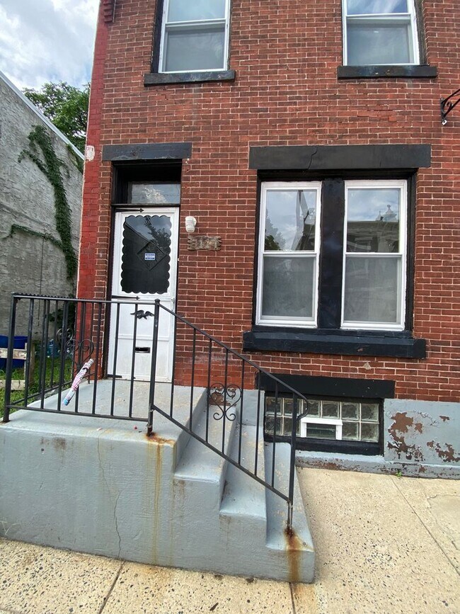 Building Photo - 3117 W Gordon St