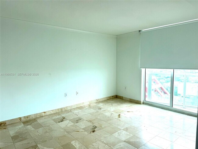Building Photo - 2101 Brickell Ave