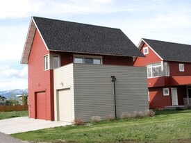 Building Photo - 3123 Foxtail St