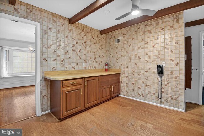 Building Photo - 4709 River Rd