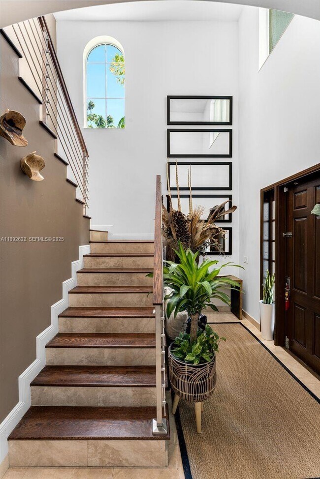 Building Photo - 2143 N Bay Rd