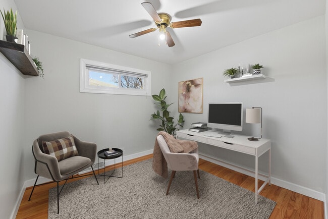 Building Photo - 604 S Edward St