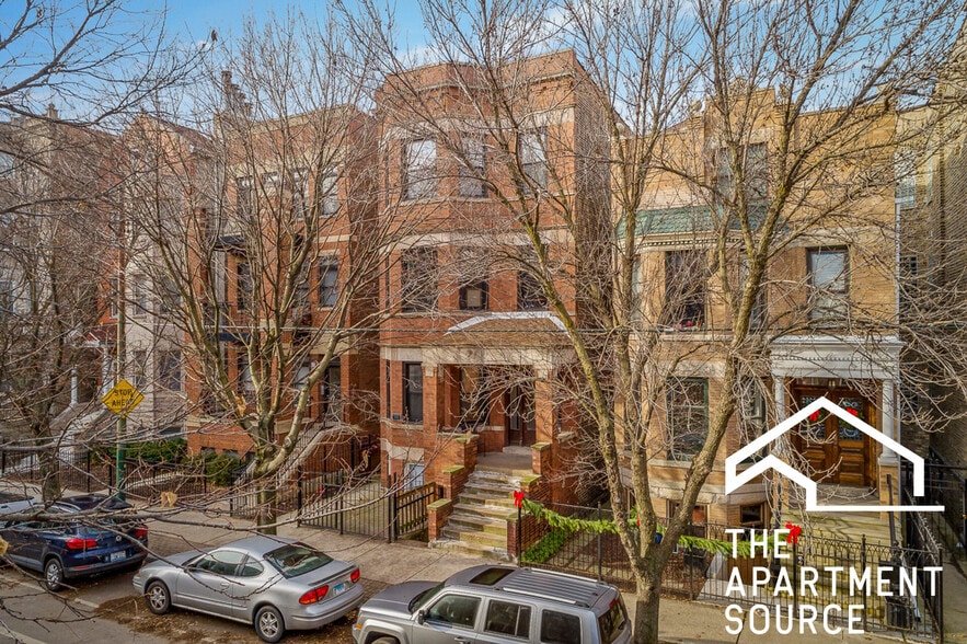 Building Photo - 2326 N Southport Ave