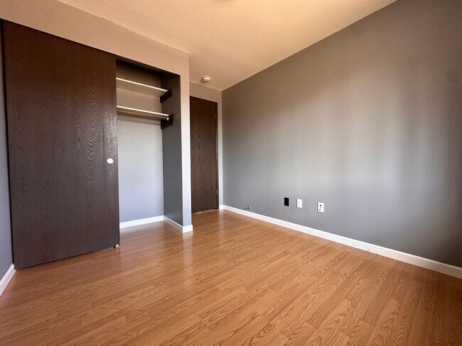 Building Photo - Cozy Woodinville Rambler waiting for its n...