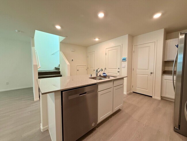 Building Photo - BRAND NEW 3 BED 2.5 BATH 2 CAR GARAGE TOWNHOUSE W/ LOFT FOR RENT!!!