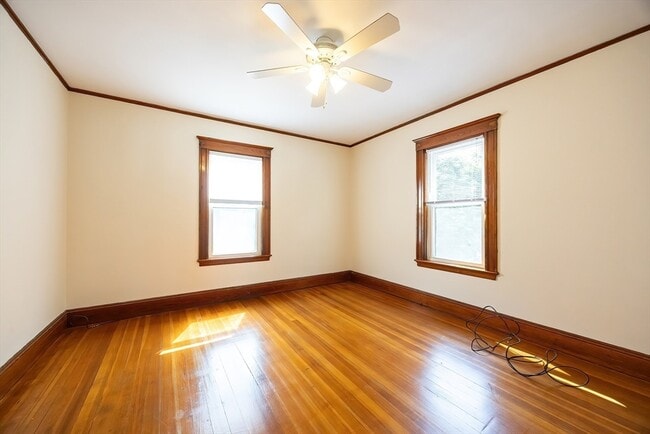 Building Photo - 147 Winslow Ave