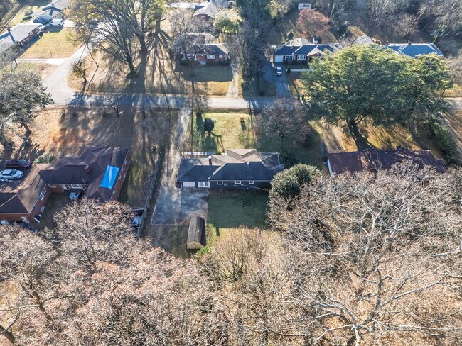 Building Photo - 2710 Tallu Rd