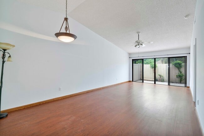 Building Photo - 10240 Boca Bend W