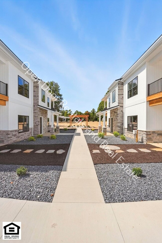 Building Photo - Wayne Street Commons