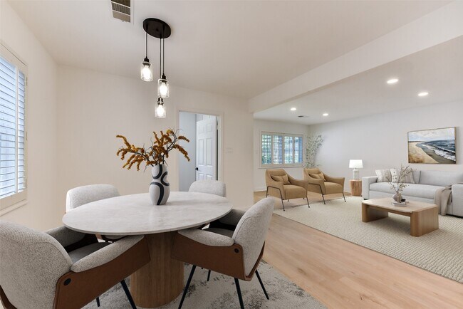 Building Photo - 5946 Valkeith Dr