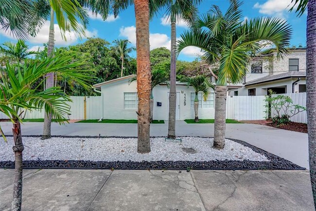 Building Photo - 1129 NE 2nd Ave