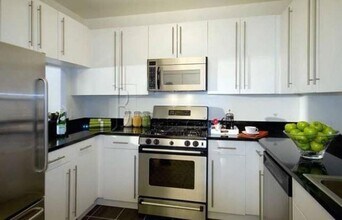Building Photo - 2 bedroom in New York NY 10007