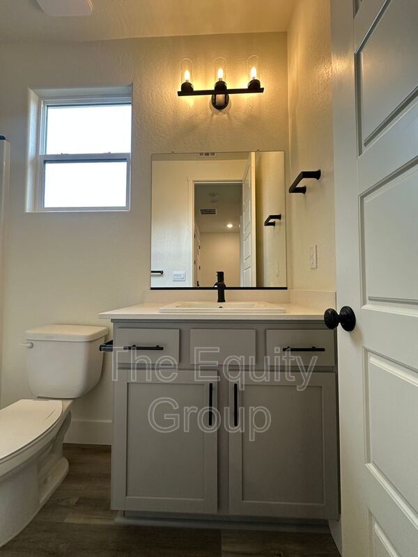 Building Photo - 6925 W Grove Ave