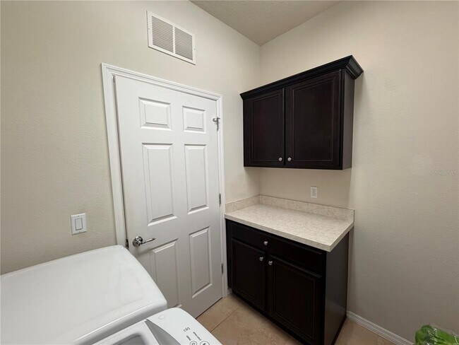 Building Photo - 434 Armada Ln