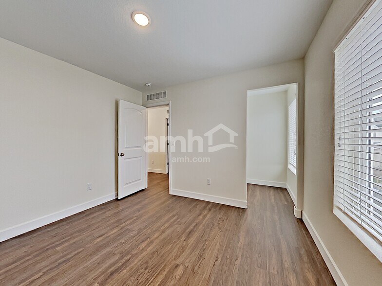 Building Photo - 4443 Crestone Peak St