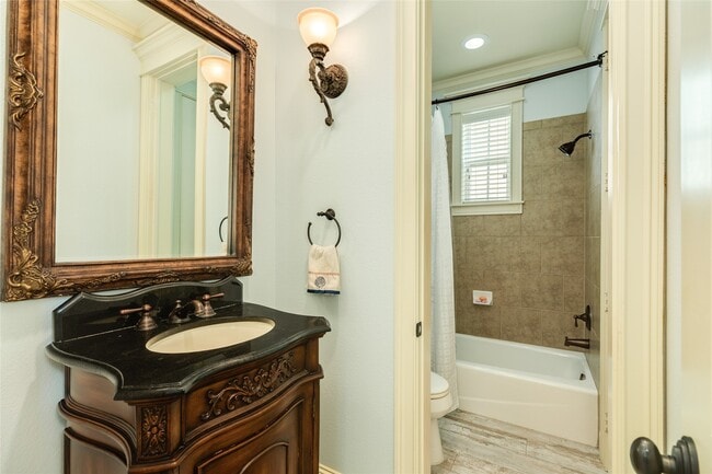 Building Photo - 6 Criolla Ct