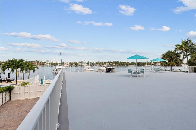 Building Photo - 95 N Birch Rd