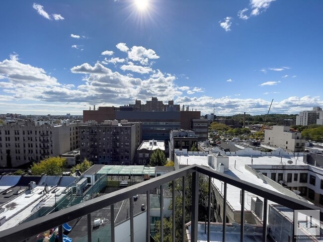 Building Photo - President Street / Spacious Crown Heights ...