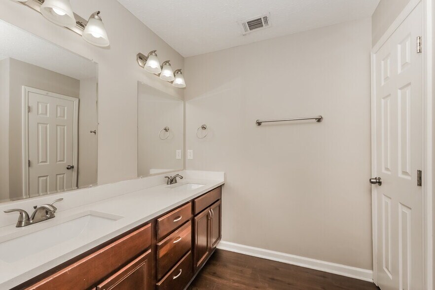 Building Photo - 1004 Dupree Point Dr