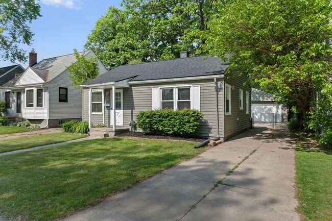 Primary Photo - 3203 Goodrich St