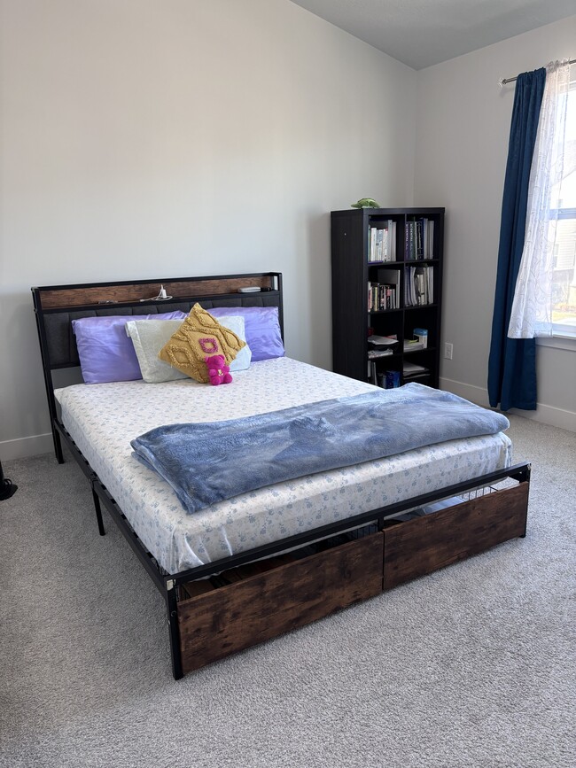 Building Photo - 2052 N 4100 W