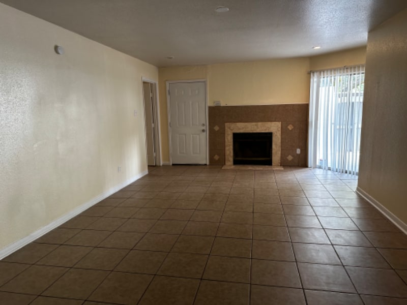 Building Photo - 9797 Leawood Blvd