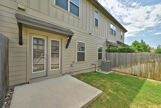 Building Photo - 7202 Redding Dr
