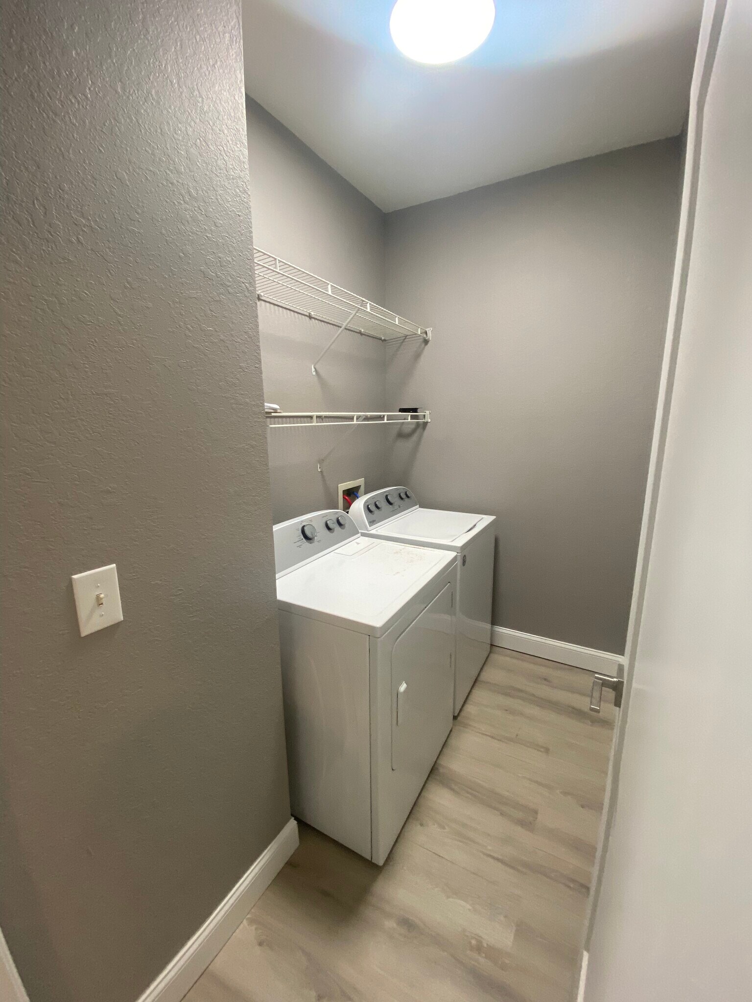 Building Photo - 16205 Enclave Village Dr