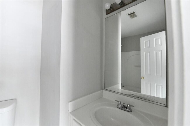 Building Photo - 3187 Mill Springs Cir NE