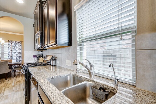 Building Photo - 19611 Travis Cannon Ln