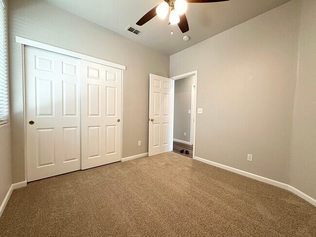 Building Photo - Rosevilles desirable Highland Reserve neighborhood