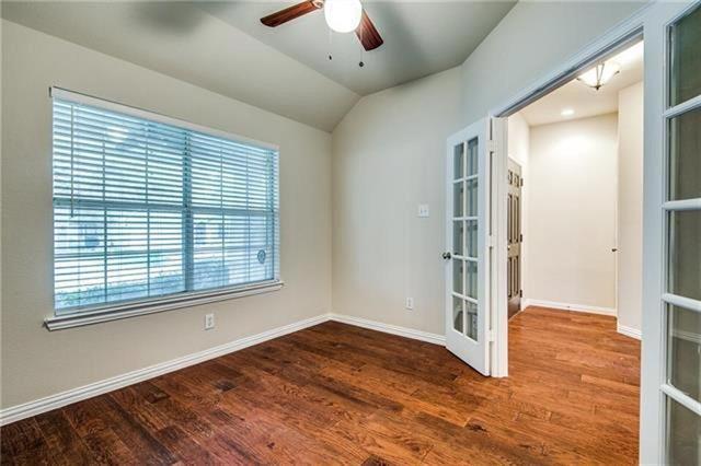 Building Photo - 811 Creekside Dr