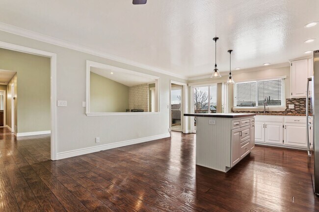 Building Photo - Great single story home in Benicia With All Utilities Included