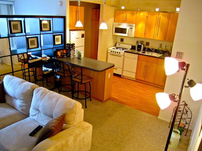 Building Photo - 5500 Friendship Blvd