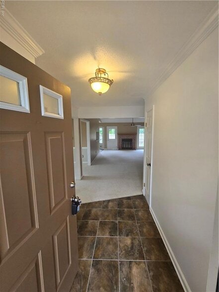 Building Photo - 921 Martingale Ct