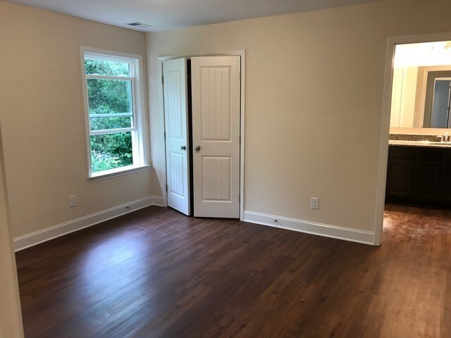 Building Photo - 1007 Monitor Court SW